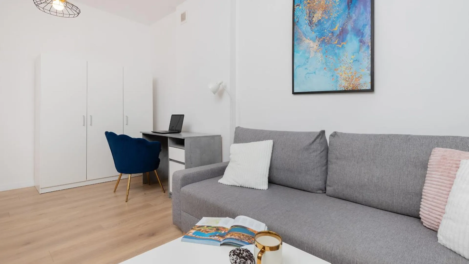 Beautiful & Comfortable Spacious Apartment In Gdansk By Noclegi Renters