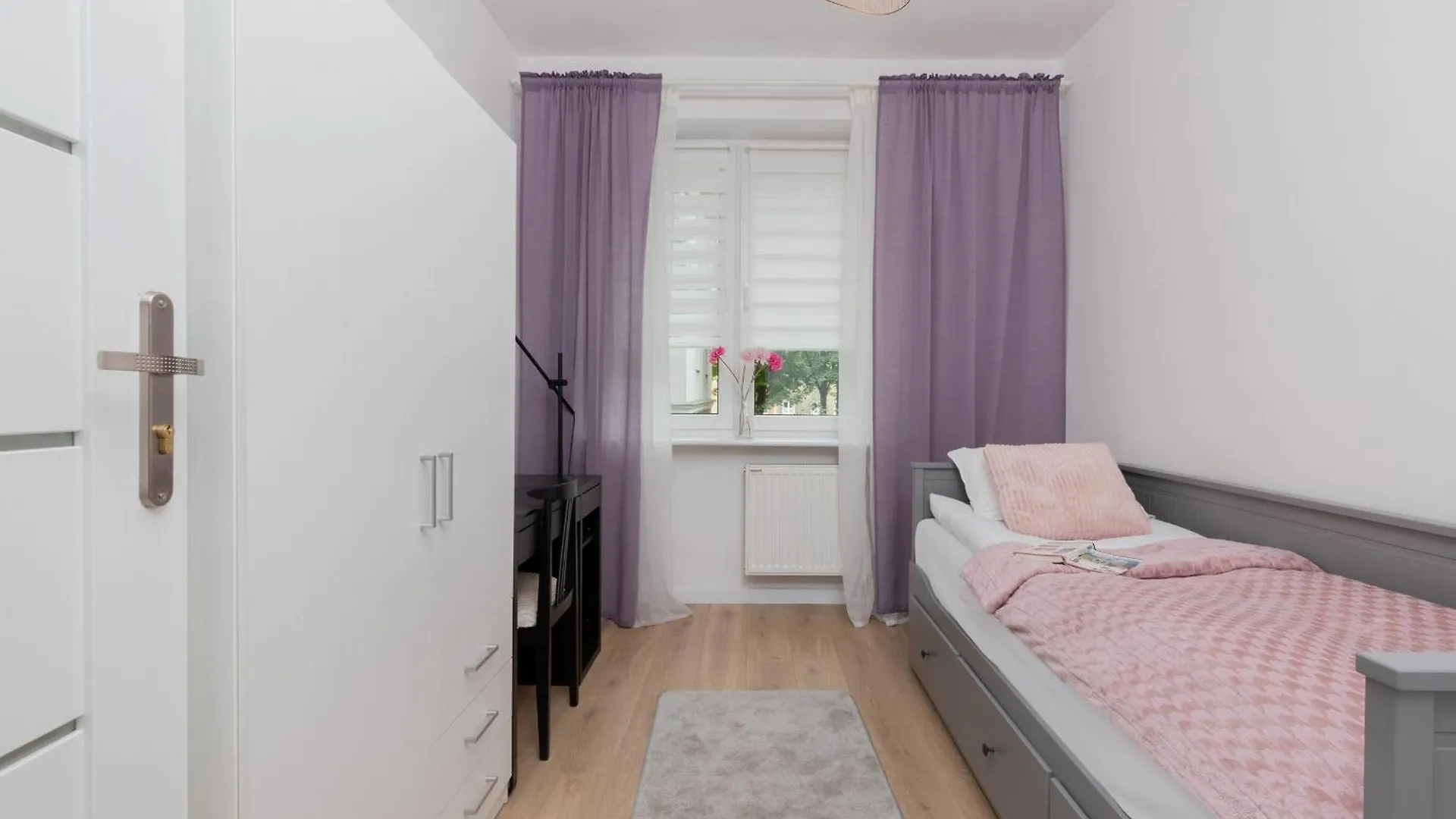 Beautiful & Comfortable Spacious Apartment In Gdansk By Noclegi Renters
