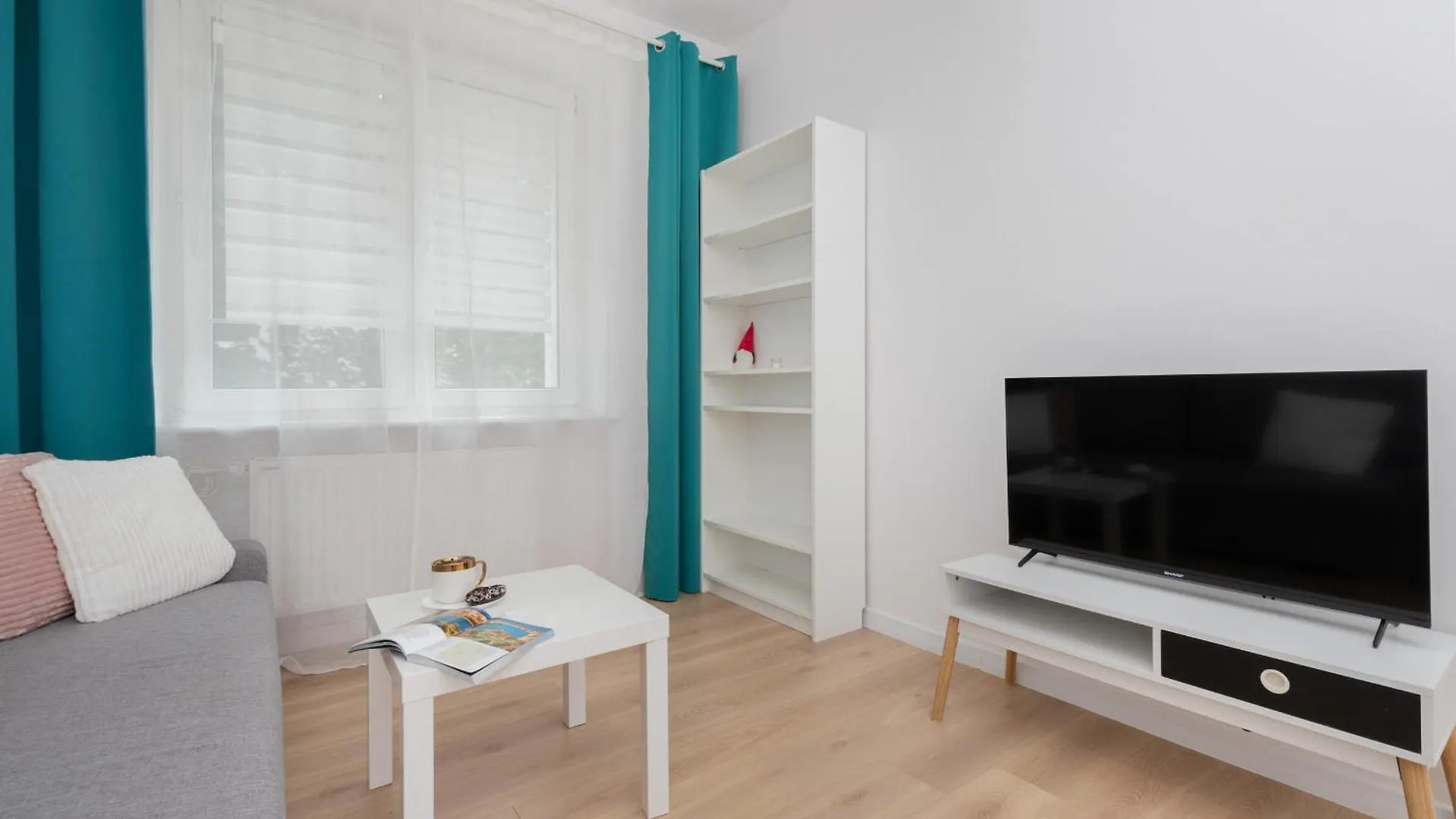 Beautiful & Comfortable Spacious Apartment In Gdansk By Noclegi Renters